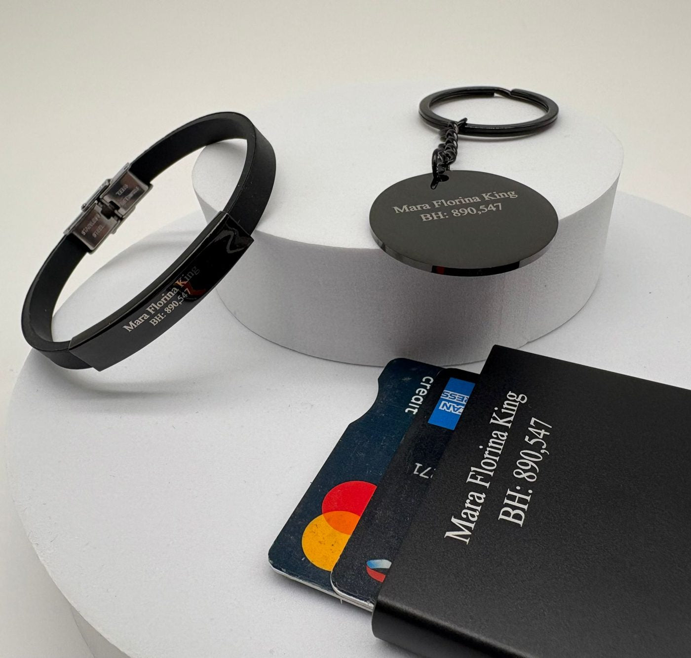 Hodltag personalised Bitcoin gifts: engraved block height bracelet, keyring and slim wallet