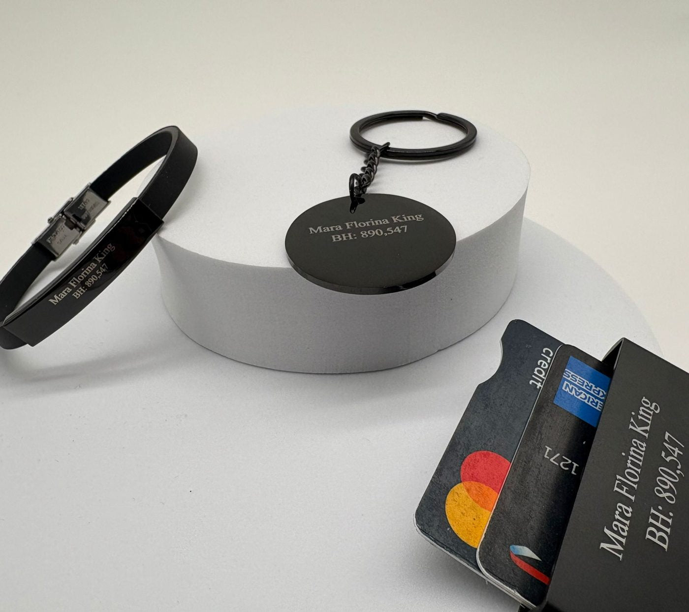 Hodltag slim engraved wallet with bracelet and keyring