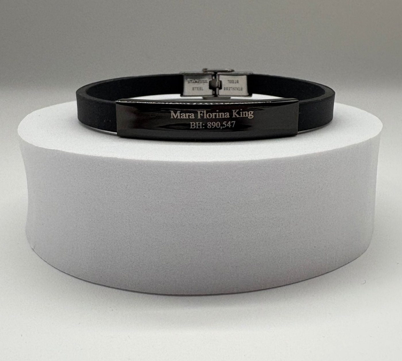 Black Hodltag Bitcoin block height bracelet with engraved tag