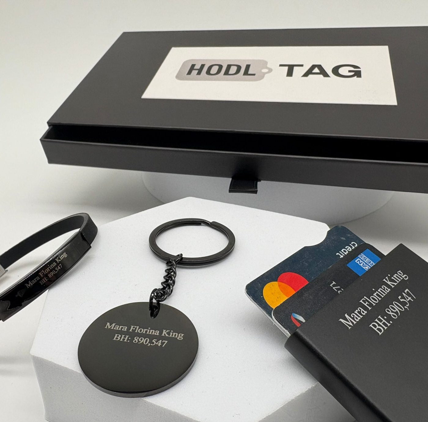 Hodltag custom gift box with keyring and wallet