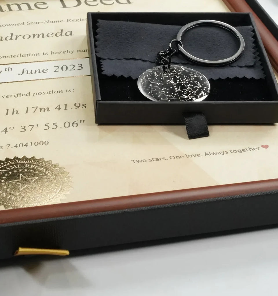 Signature & Keepsake: framed star certificate in its black gift box with engraved keychain